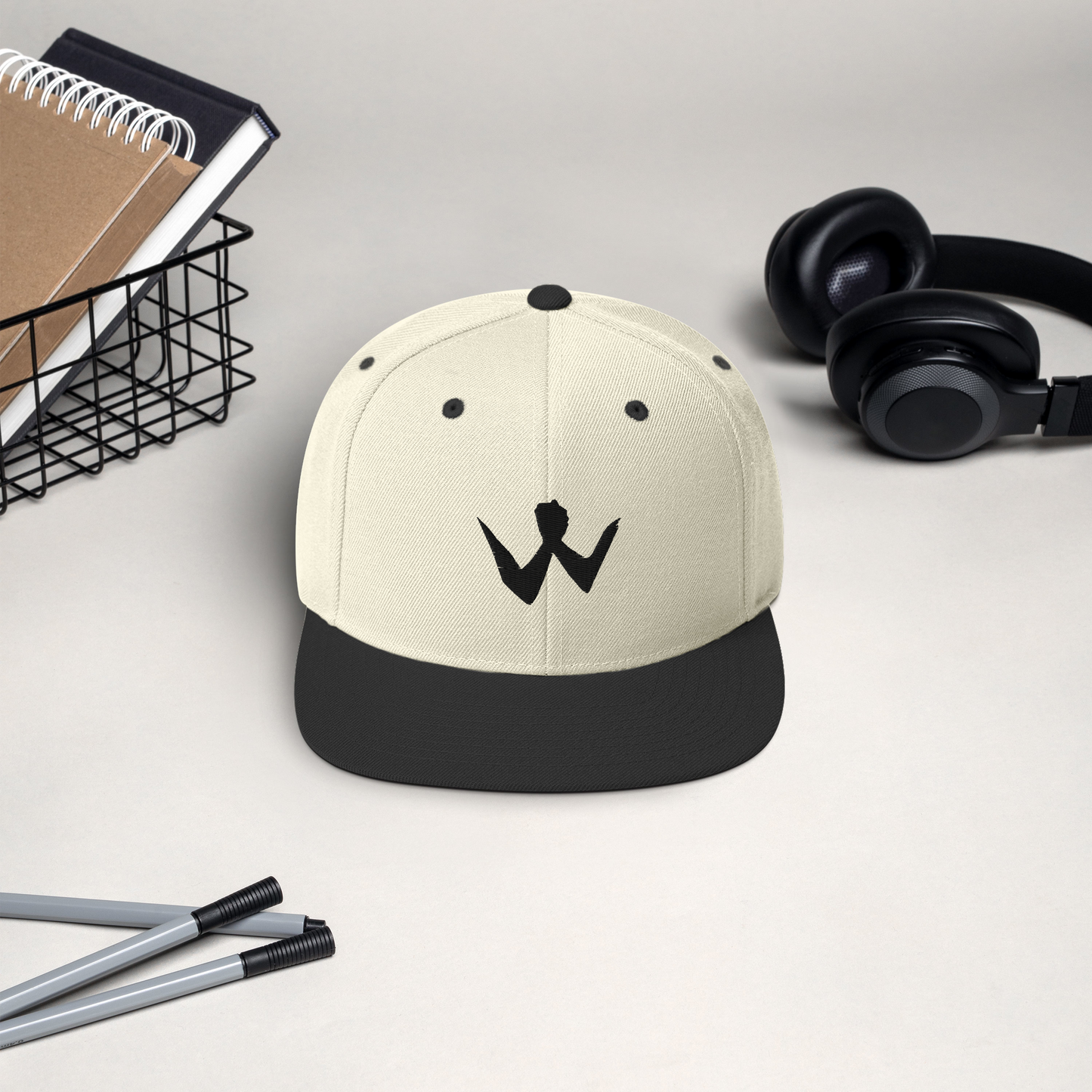 Snapback "W" Black Logo Unisex