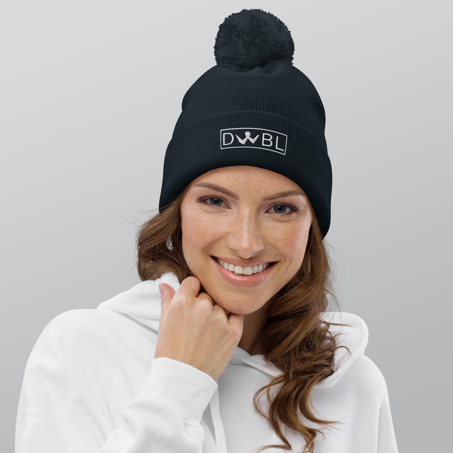 Pompon "DWBL" White Logo Unisex